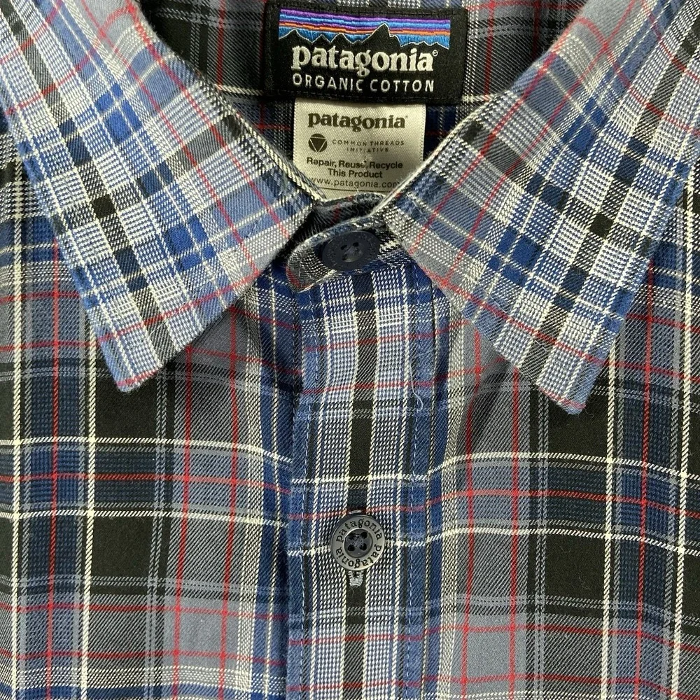 Patagonia Shirt men's Large Button Up Organic Cotton Long Sleeve Plaid Purple
